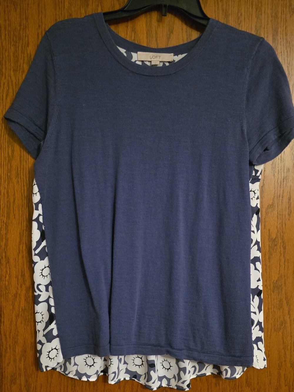 LOFT Navy Short Sleeve knit Floral-blouse Back Top